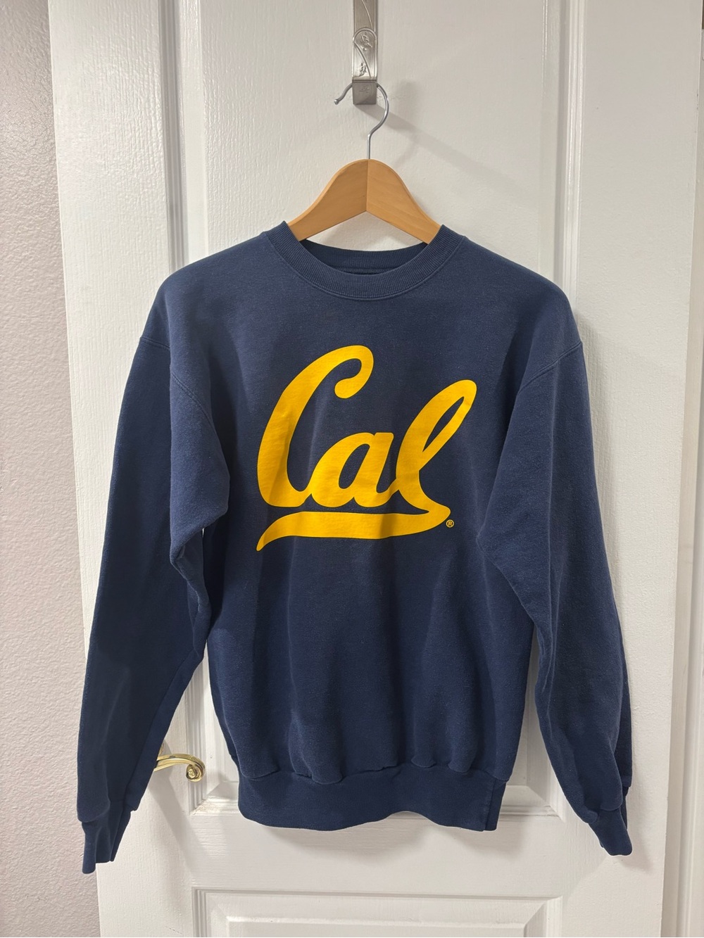 UC Berkeley California Navy Blue Crewneck Sweatshirt with Yellow Cal Logo S